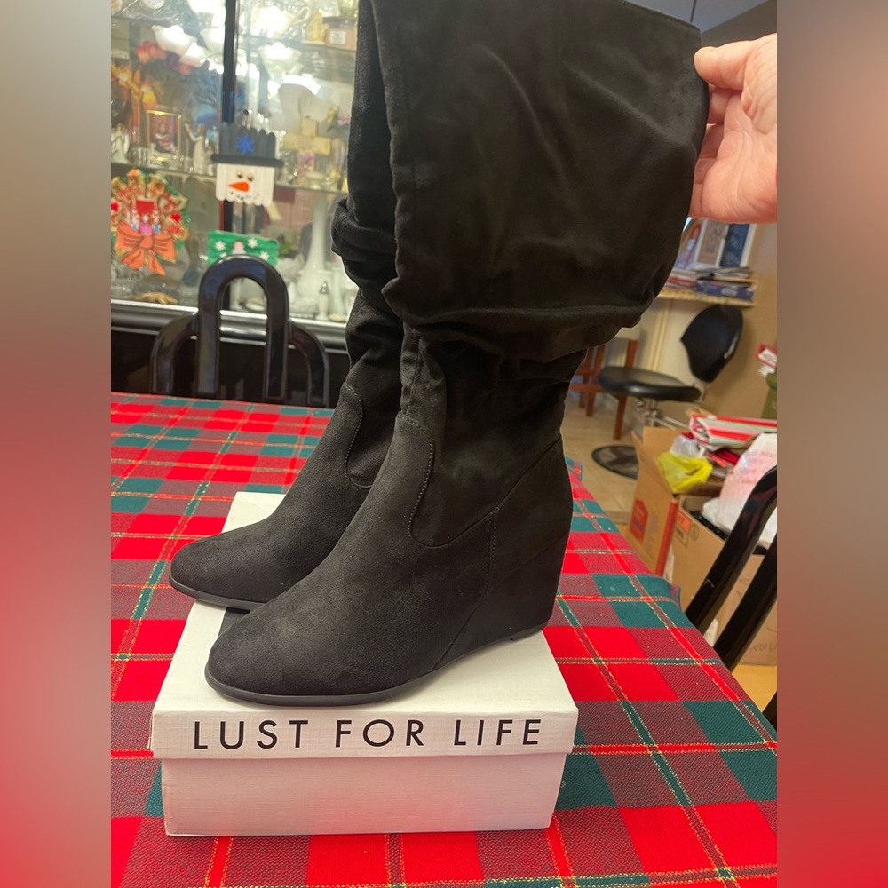 New! Francesca’s Lust for Life Black Wedge Boots/New size 9